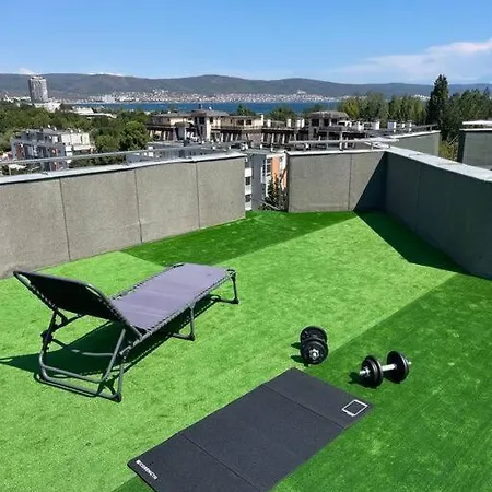 Topofthecity Rooftop 公寓 阳光海滩